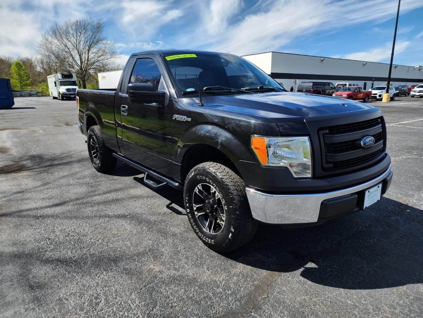 2014 BLACK /Gray Ford F-150 XL 6.5-ft. Bed 2WD (1FTMF1CM0EK) with an 3.7L V6 DOHC 24V engine, 6-Speed Automatic transmission, located at 1221 Madison St., Shelbyville, TN, 37160, (931) 680-9439, 0.000000, 0.000000 - Photo#1